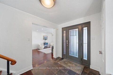 Additional image 8 of 1550 Woodeden Drive, Mississauga, ON, L5H 2V3