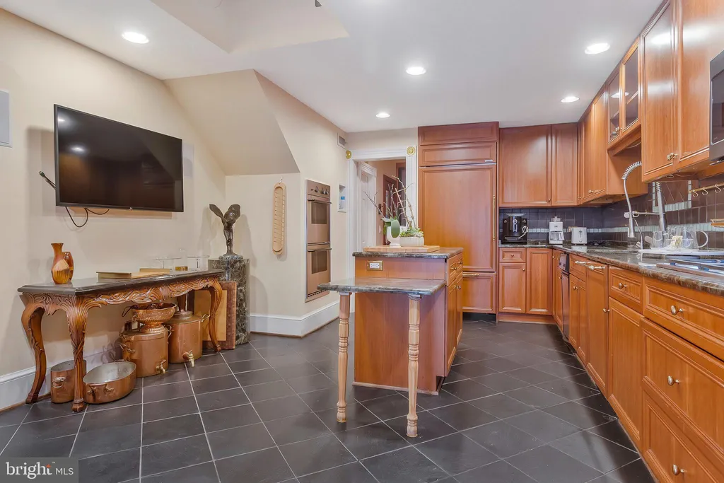 Additional image 17 of 3230 Volta Place NW, Washington, DC 20007