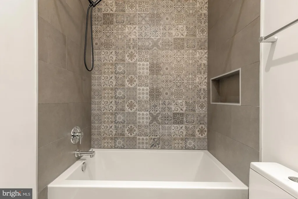 Additional image 10 of 1605 F Street NE Unit 3, Washington, DC 20002