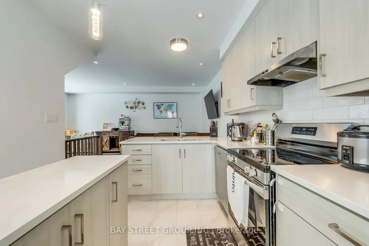 Additional image 11 of 3049 Merrick Road