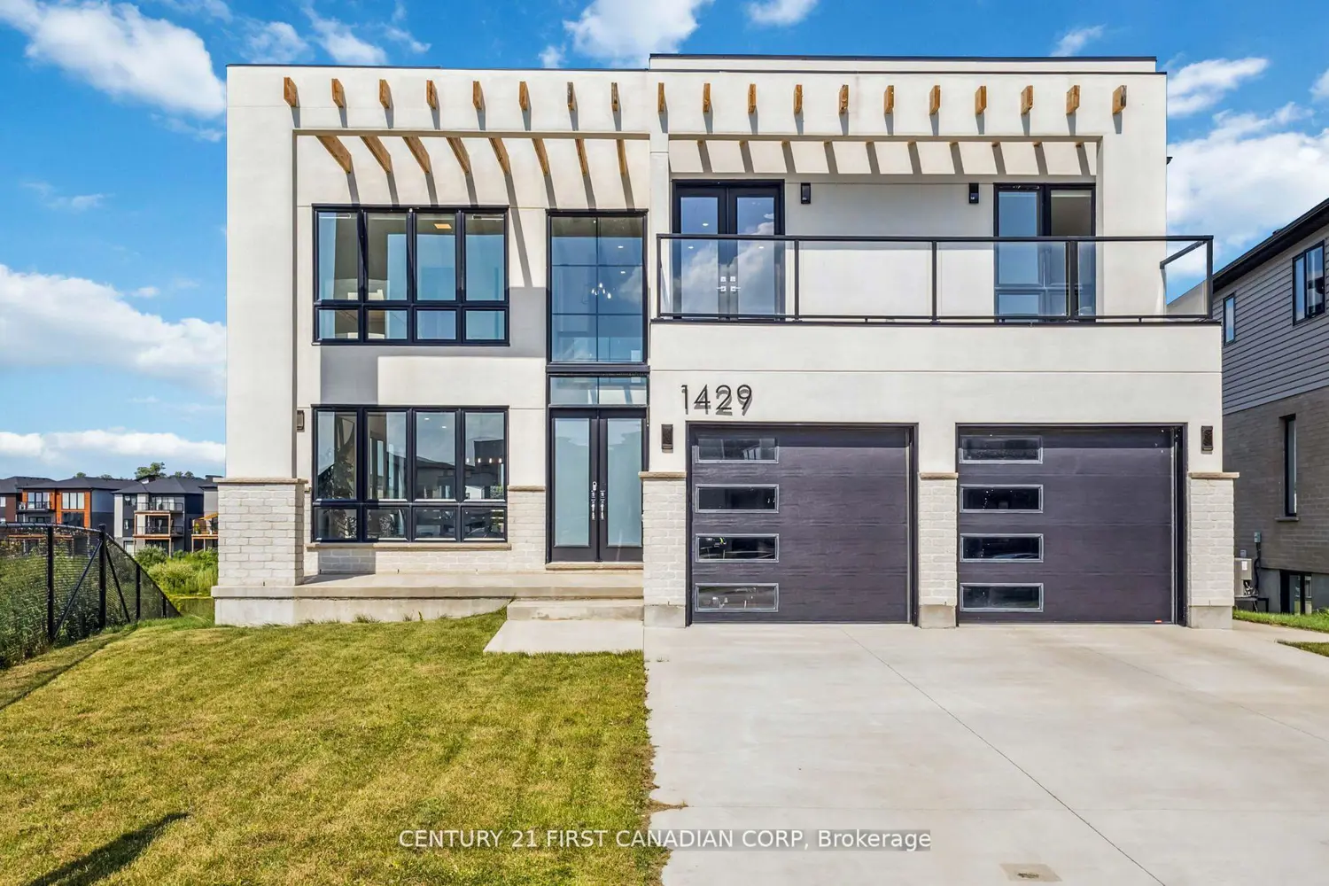 1429 Medway Park Drive photo 3