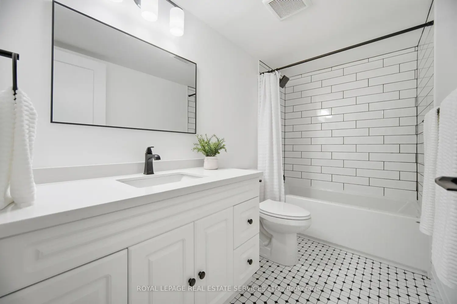 Additional image 13 of 1476 Pilgrim's Way 1811