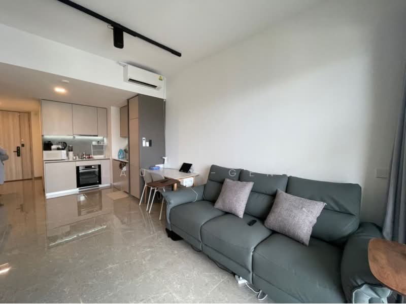 82 Compassvale Bow