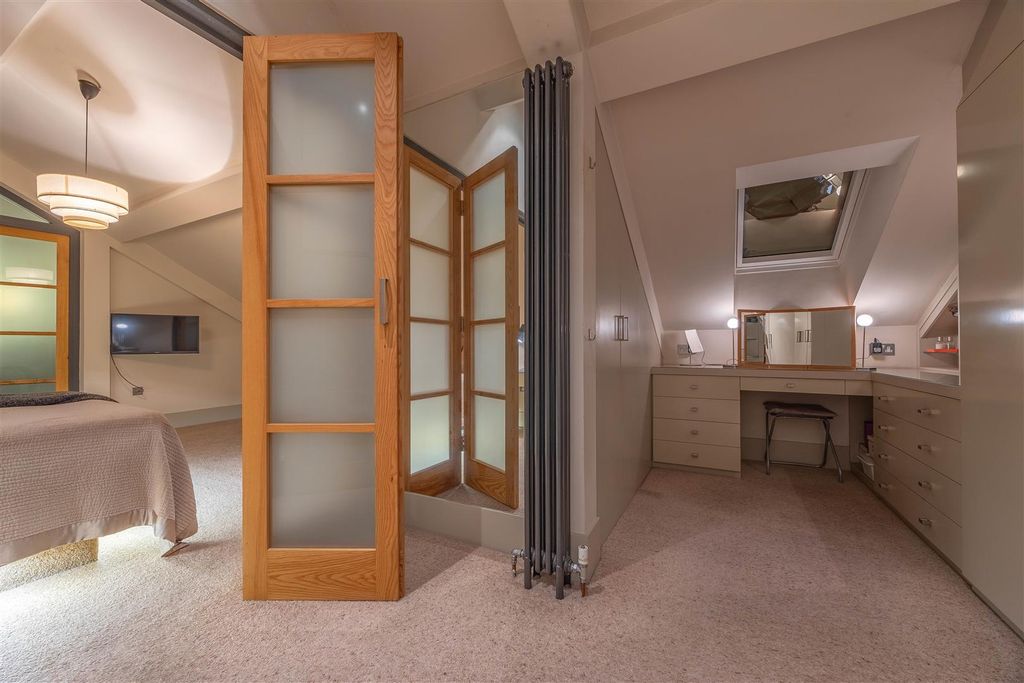 Additional image 22 of 3 bed flat for saleStirling Hall, Elm Road, Leigh-On-Sea SS9