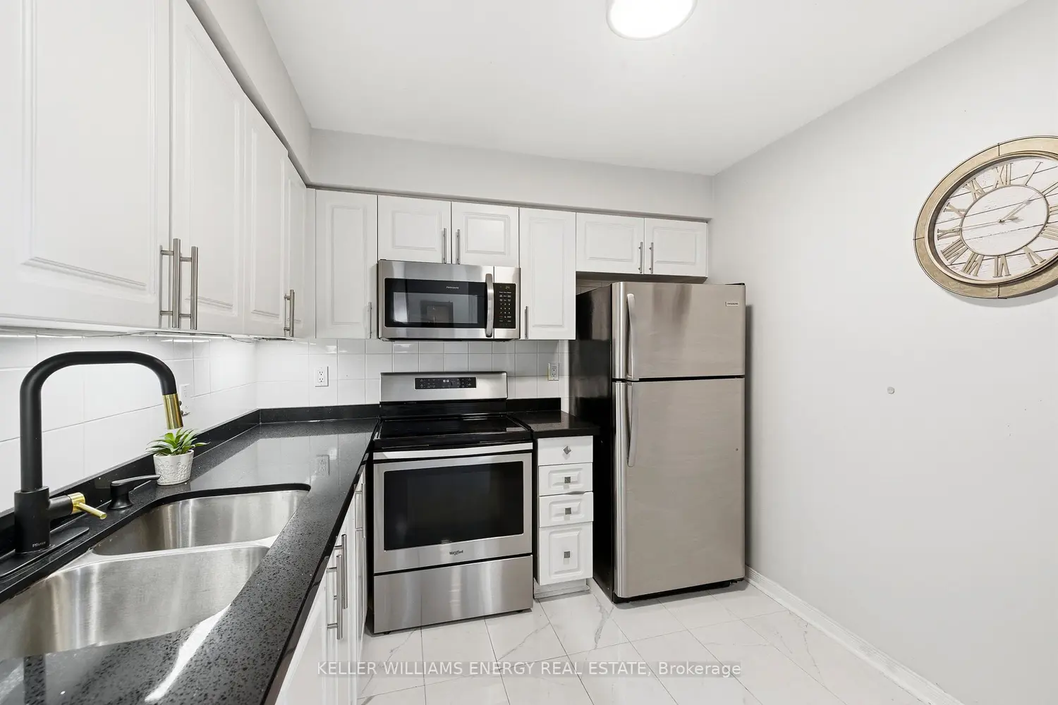 Additional image 4 of 1000 The Esplanade 103