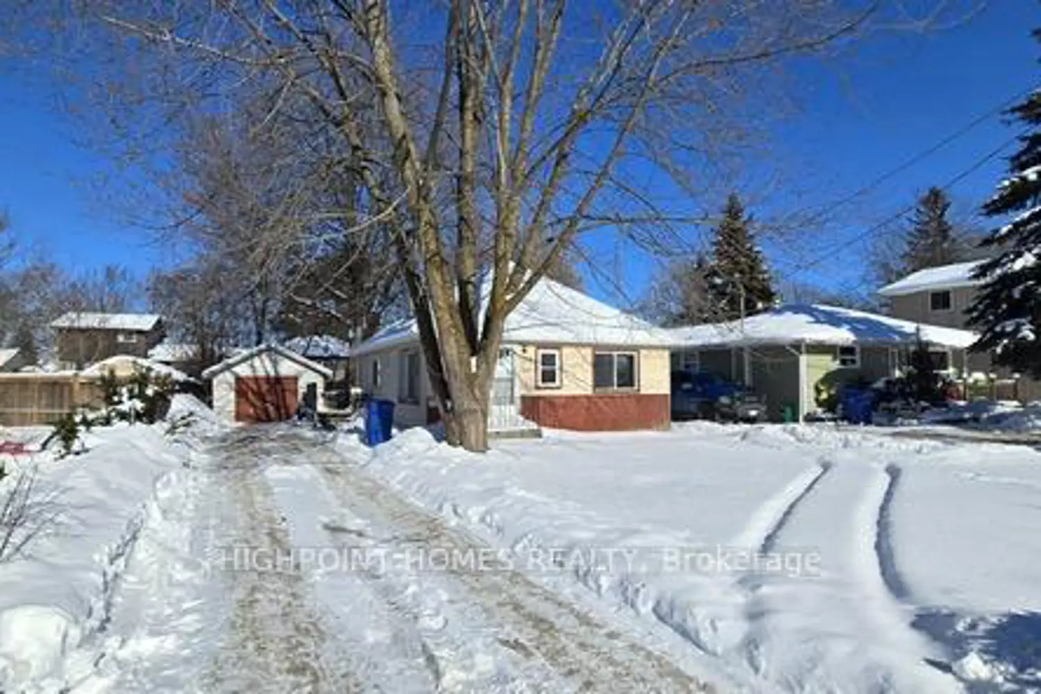 138 Spring Road photo 2