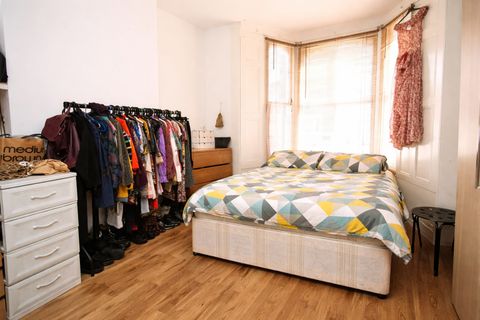 Primary image of Mayton Street, Finsbury Park N7