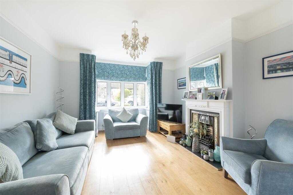 Additional image 7 of Park Mount, Harpenden