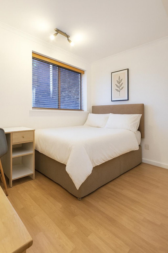 3 Bed Flat, St Mary-Le-Park Court, SW11, N1 7GU