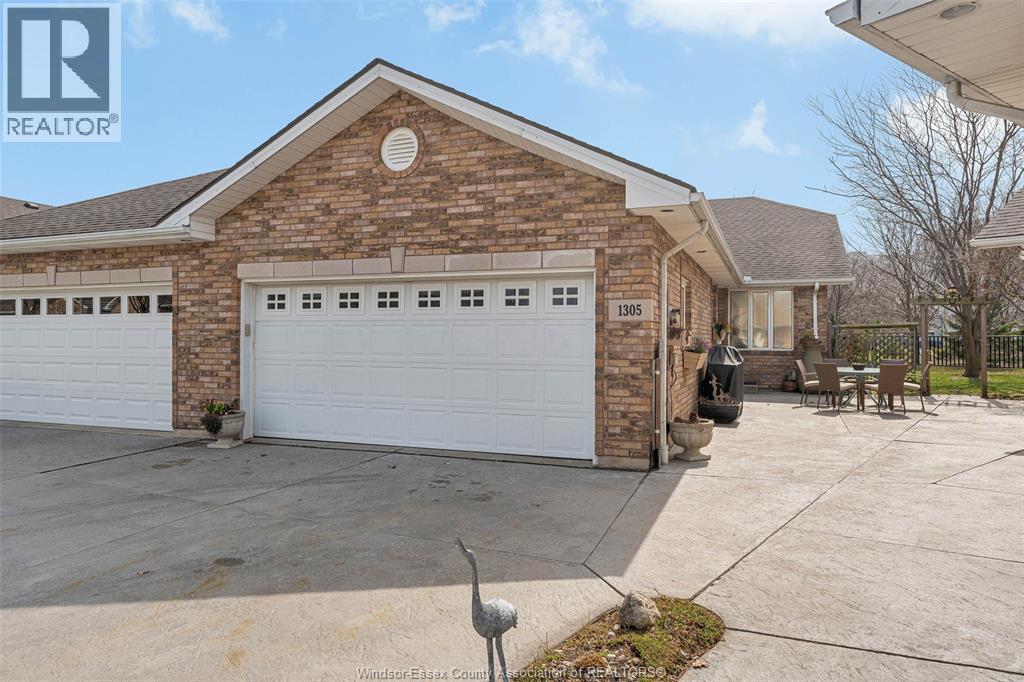 1305 Laurel Bay Court, Windsor, ON, N8P1M9