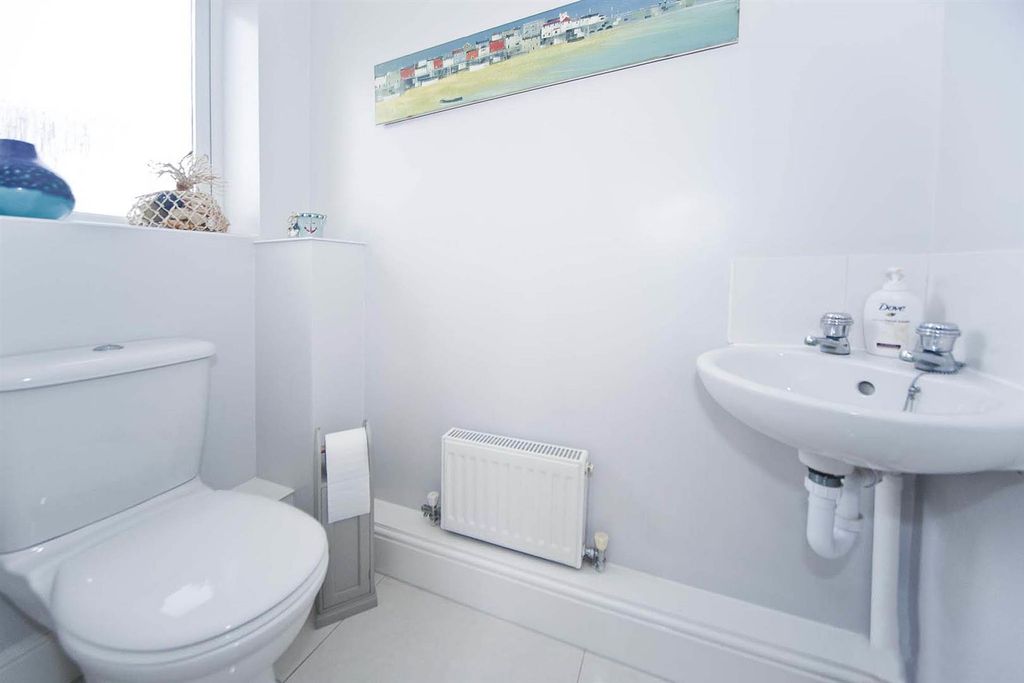 Additional image 14 of 6 bed detached house for saleKingfisher Close, Hartlepool TS26