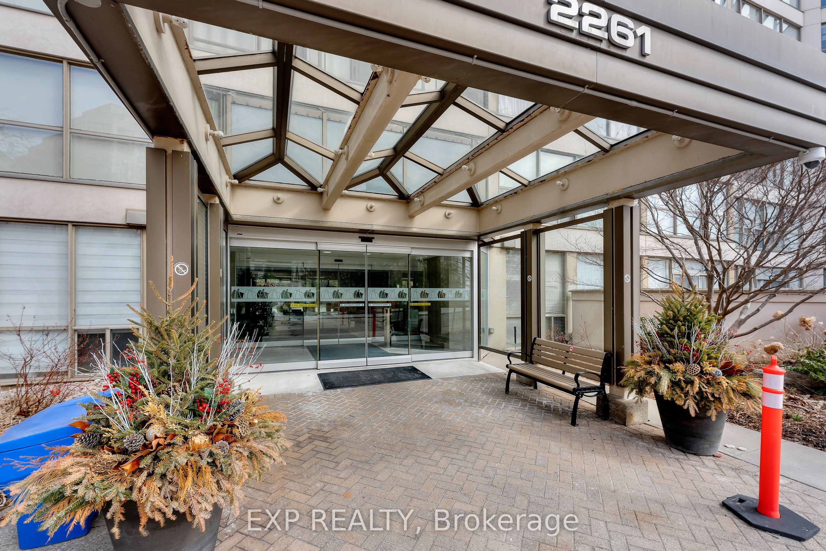 Additional image 3 of 918-2261 Lake Shore Boulevard W, Toronto, ON, M8V 3X1