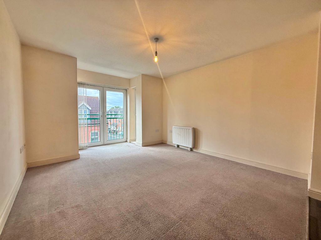 2 bed flat for saleRiverside Drive, Lincoln LN5 photo 3