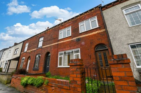 Stafford Road, Swinton M27