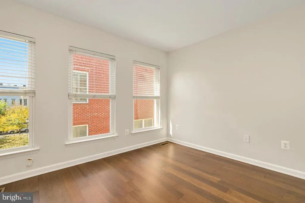 Additional image 19 of 924 4th Street SE, Washington, DC 20003