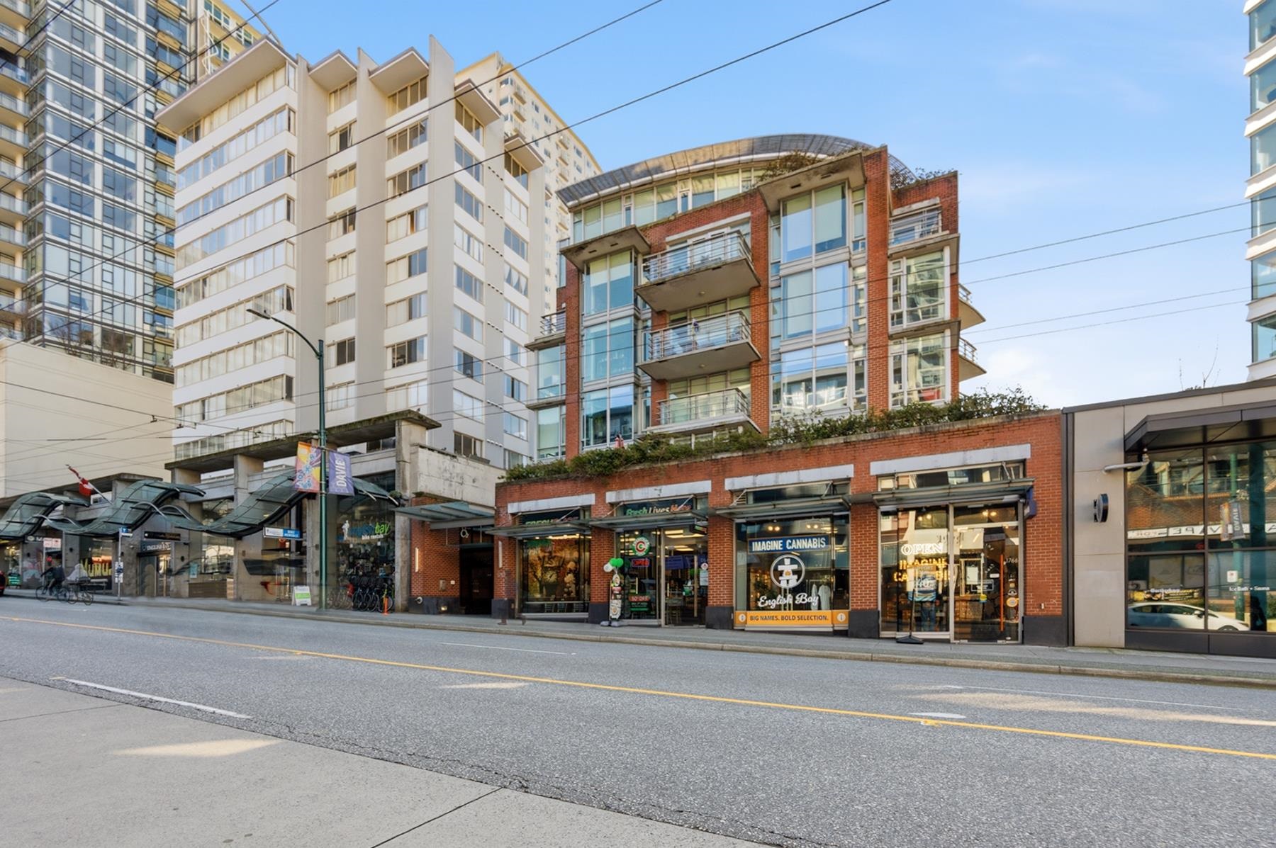 301-1762 Davie Street, Vancouver, BC, V6G 1W2