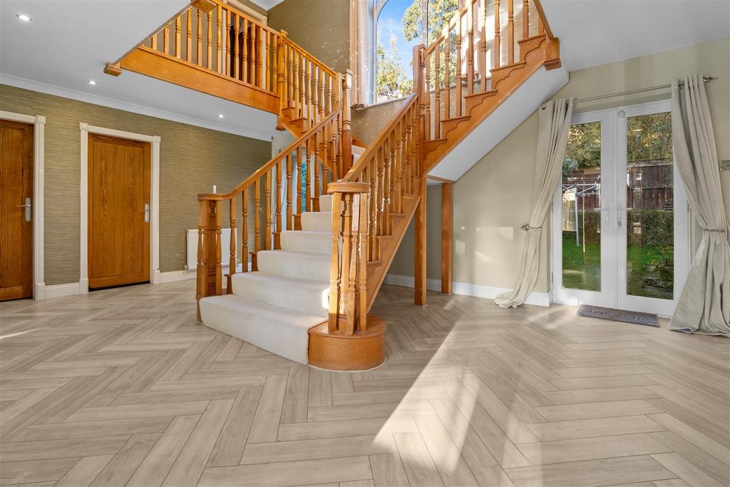 Additional image 11 of 6 bed detached house for salePark Drive, Hartlepool TS26