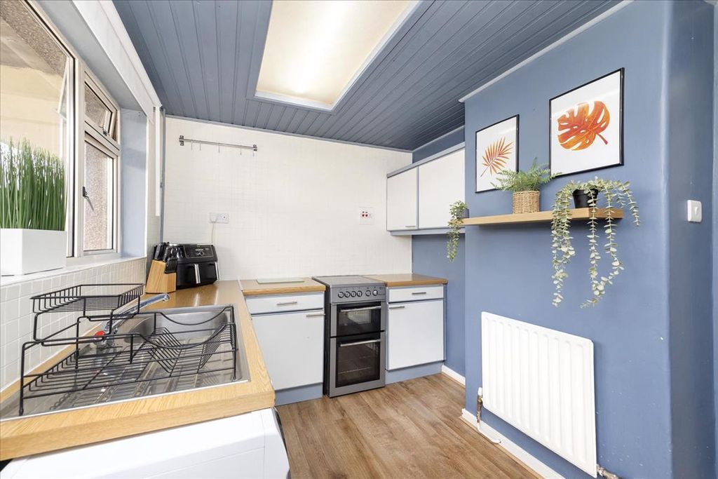 Additional image 10 of 3 bed flat for sale17 Waverley Road, Bonnyrigg EH19