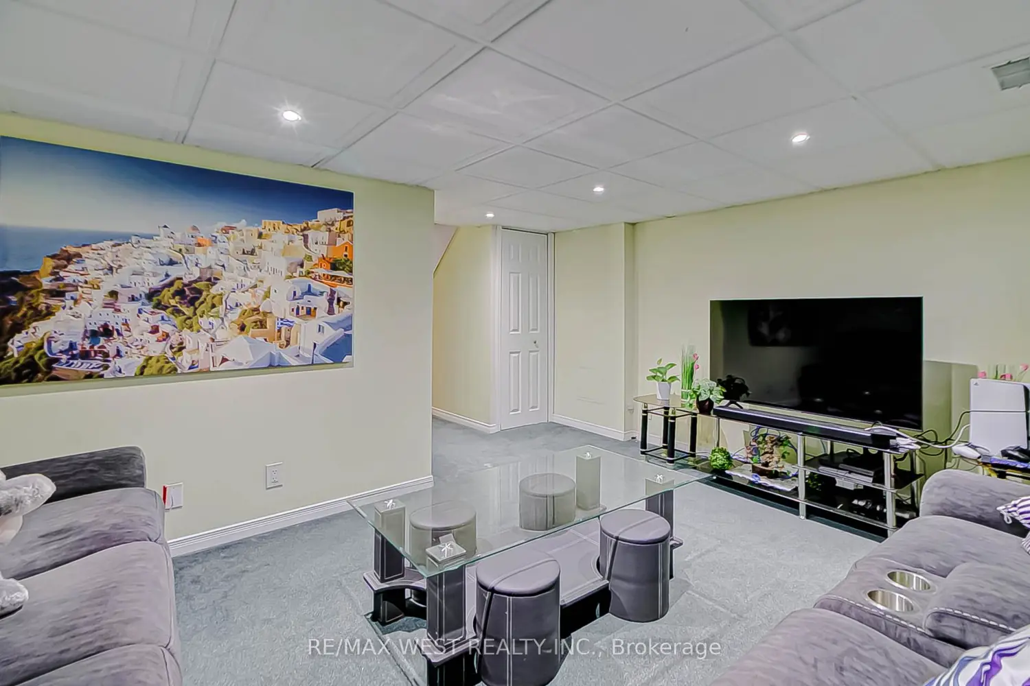 Additional image 19 of 6400 Lawrence Avenue 12