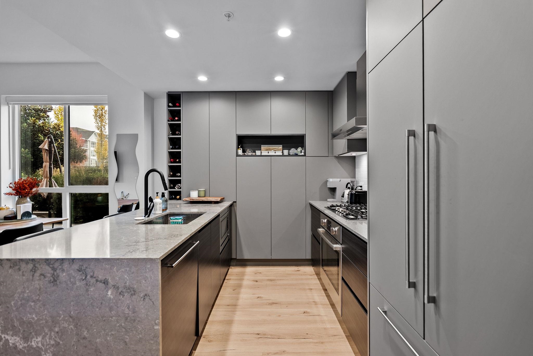 205-55 Klahanie Drive, Port Moody, BC, V3H 0M9