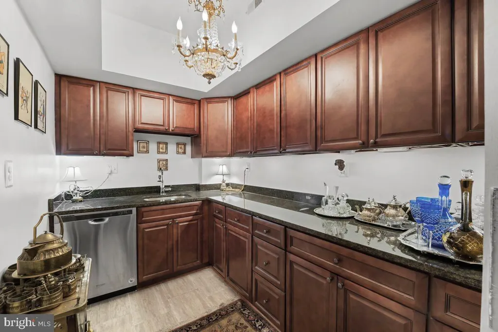 Additional image 9 of 2101 Connecticut Avenue NW Unit 6, Washington, DC 20008