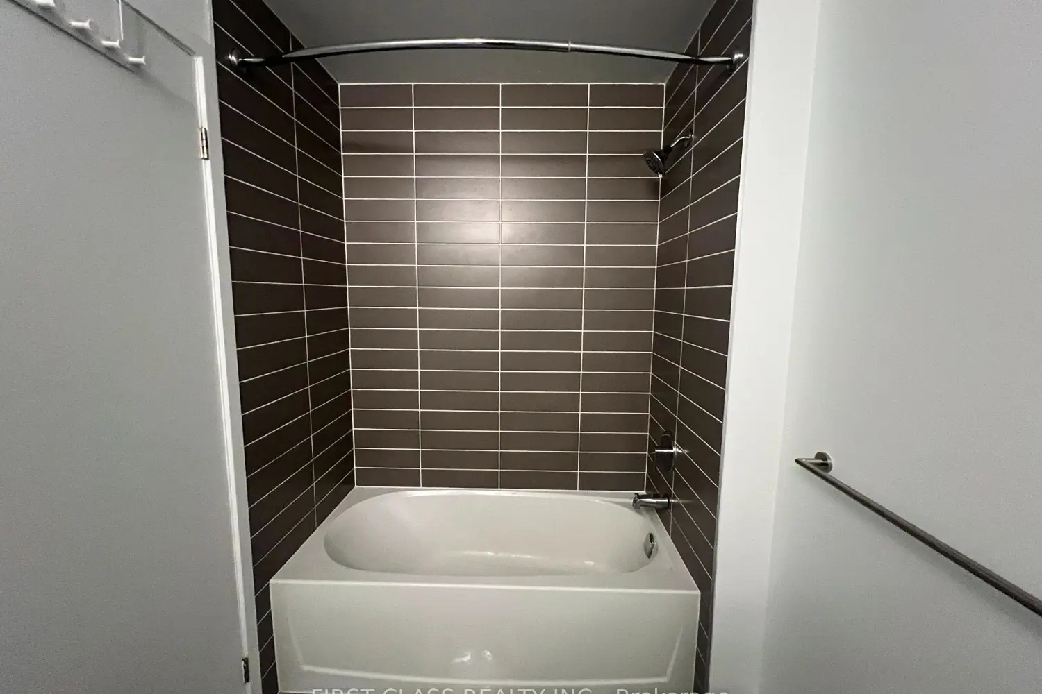 8119 Birchmount Road 1201 photo 5