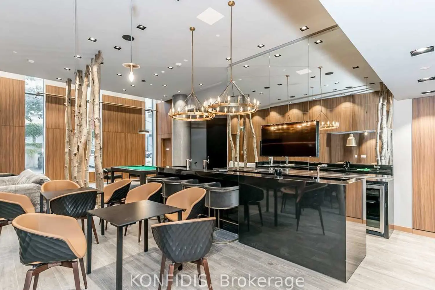 Additional image 16 of 161 Roehampton Avenue 732