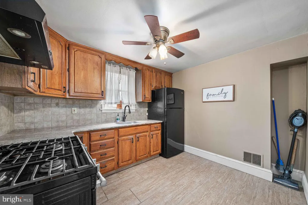 Additional image 6 of 213 Decalb Avenue, Wilmington, DE 19804