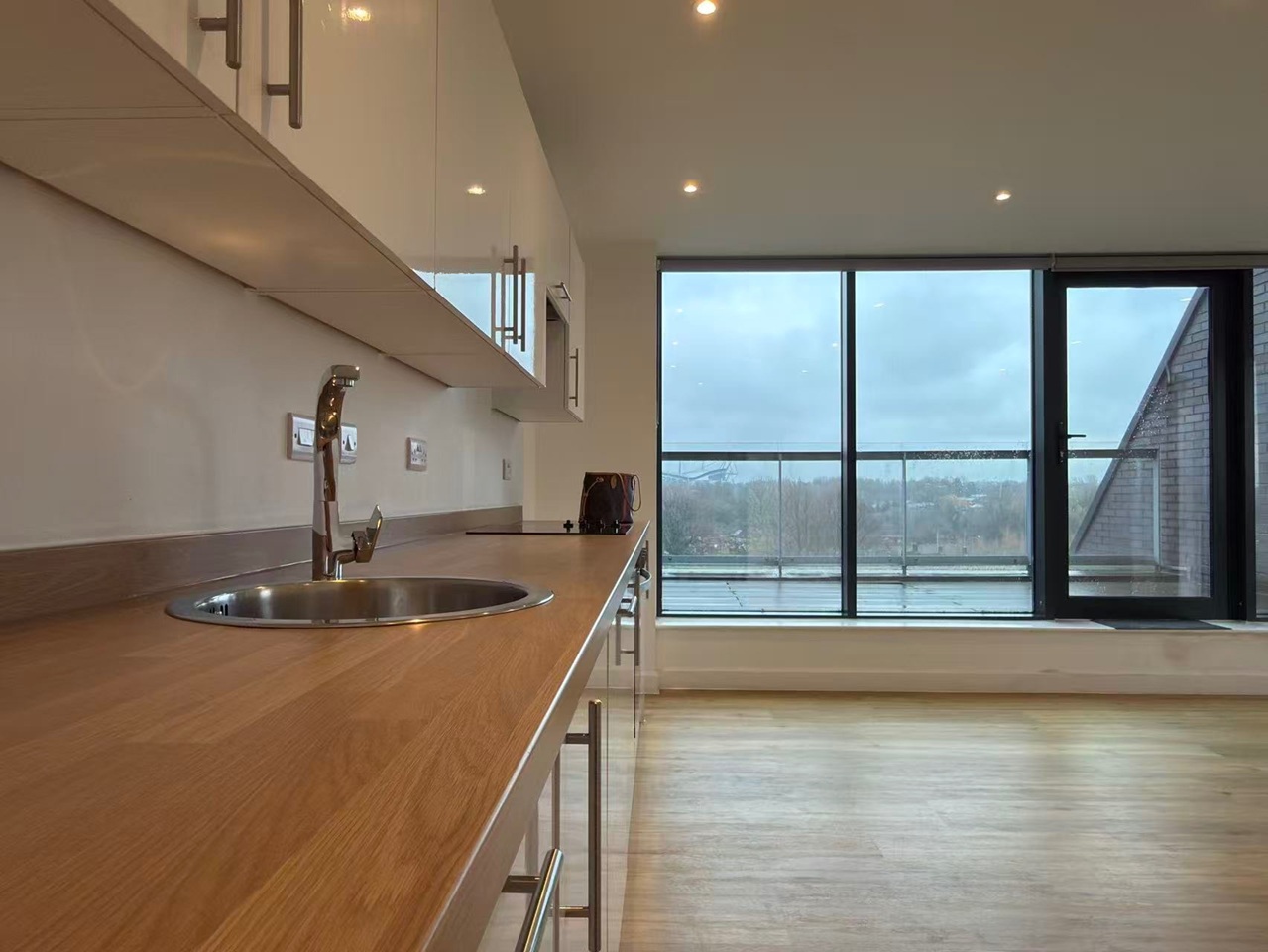 Additional image 11 of 3 Bed Flat, Every St, M4, N1 7GU