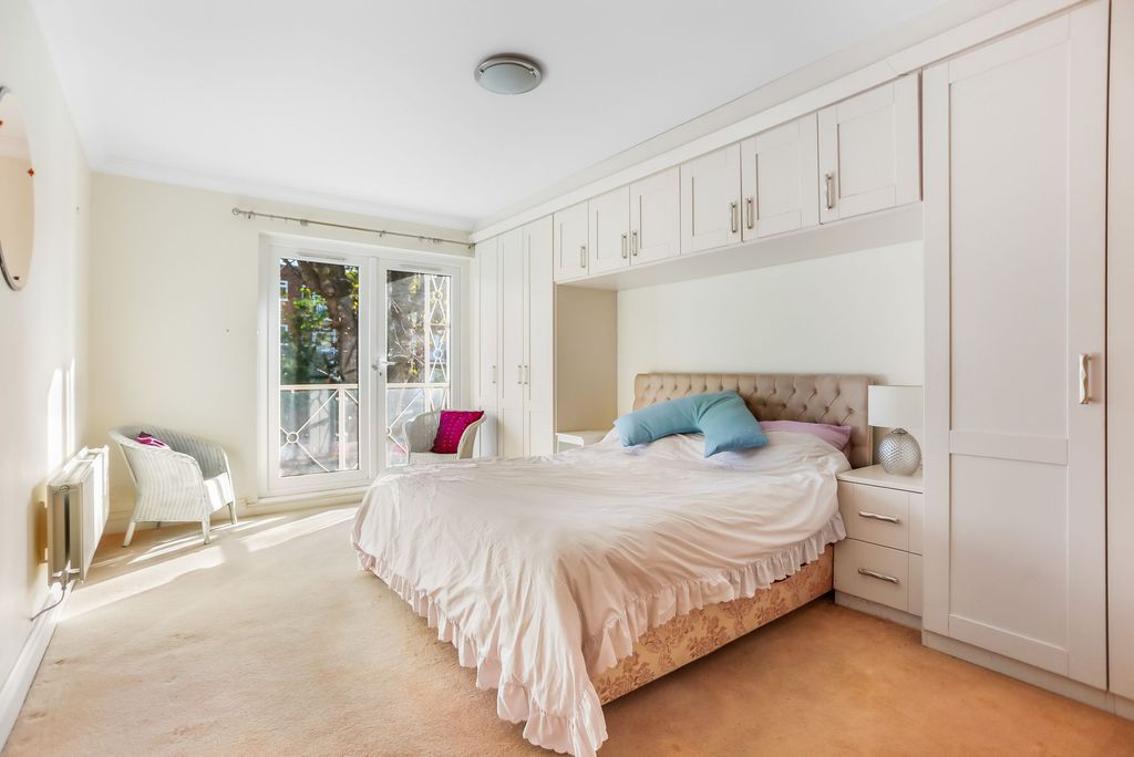 Additional image 5 of 2 bed flat for salePalmeira Avenue, Hove BN3