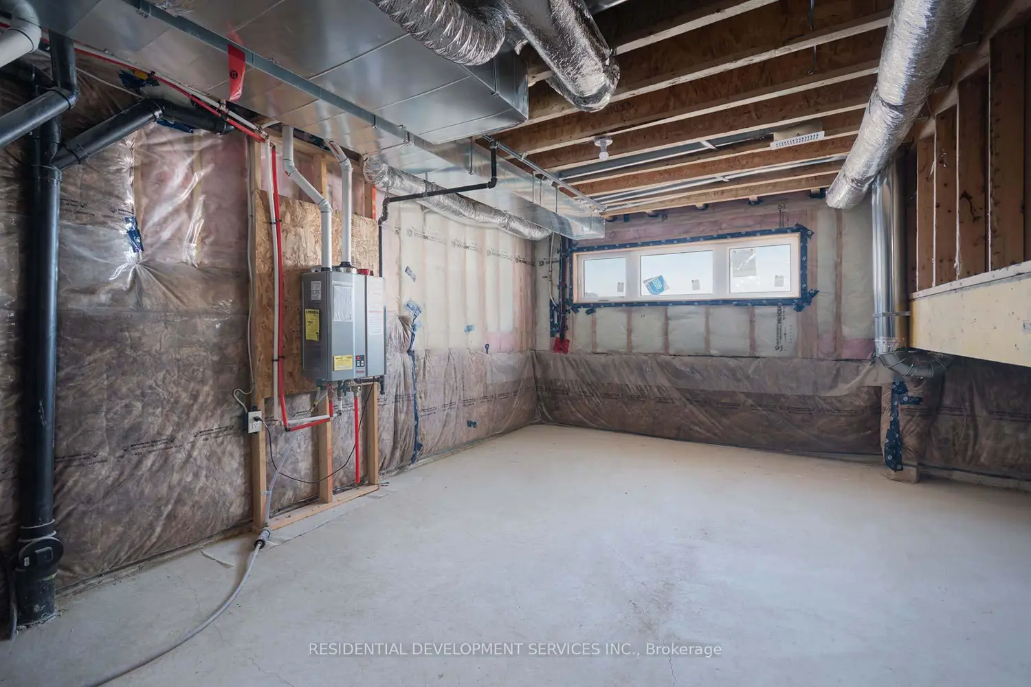 11411 Leslie Street photo 3