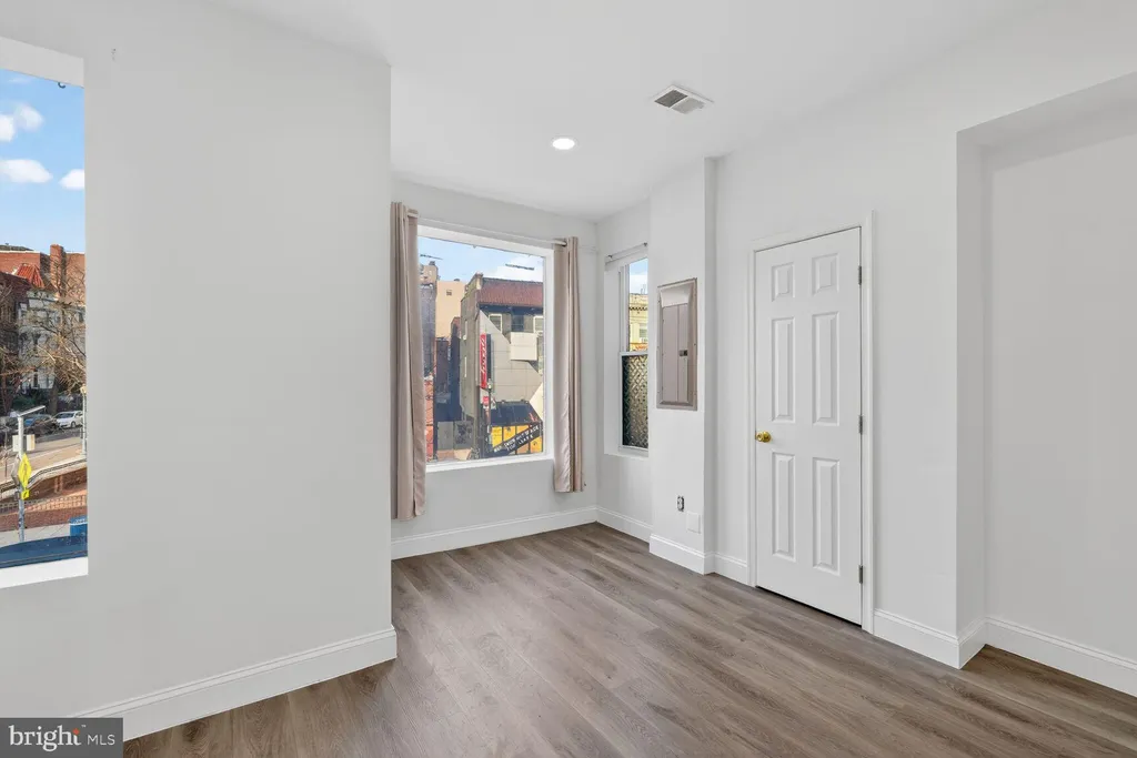 Additional image 14 of 2409 18th Street NW Unit 2, Washington, DC 20009