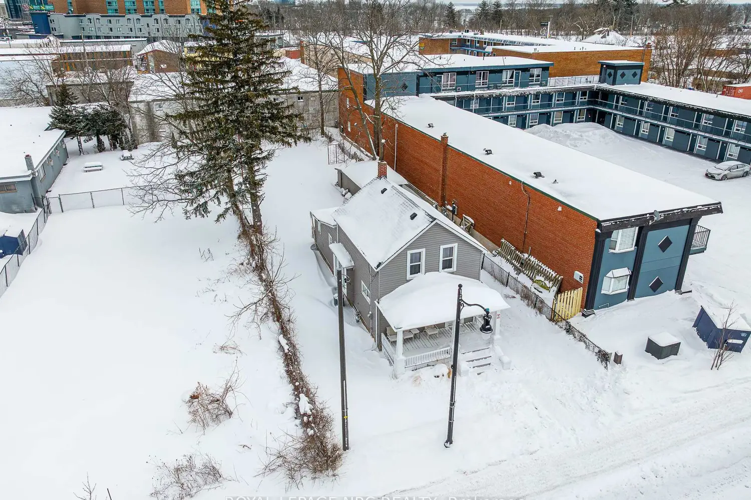 Additional image 2 of 5930 Fallsview Avenue