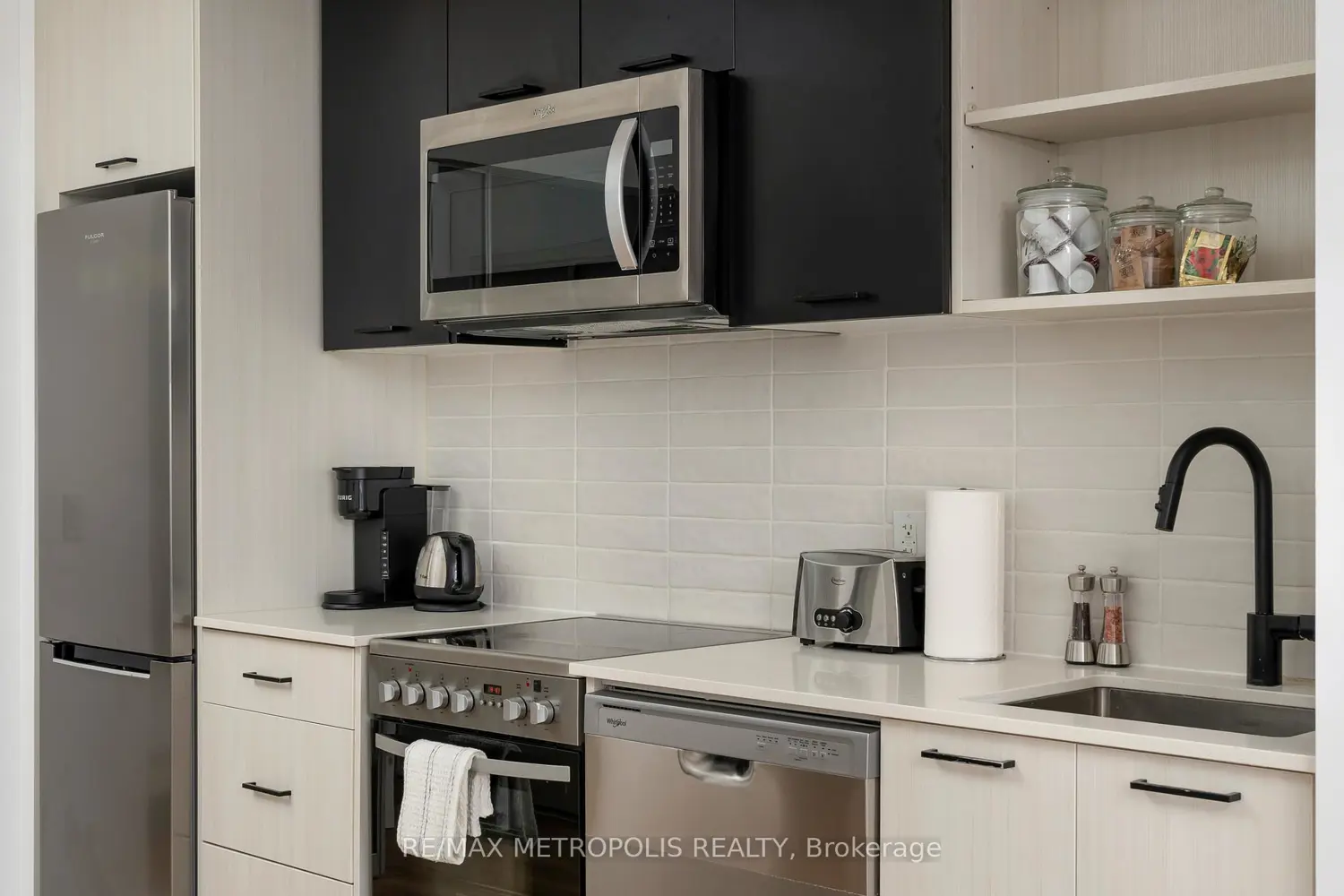 Additional image 10 of 2300 St Clair Avenue 407