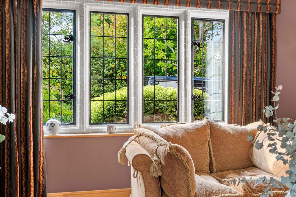 Additional image 27 of 6 bed detached house for saleRoundwood Avenue, Hutton Mount, Brentwood CM13