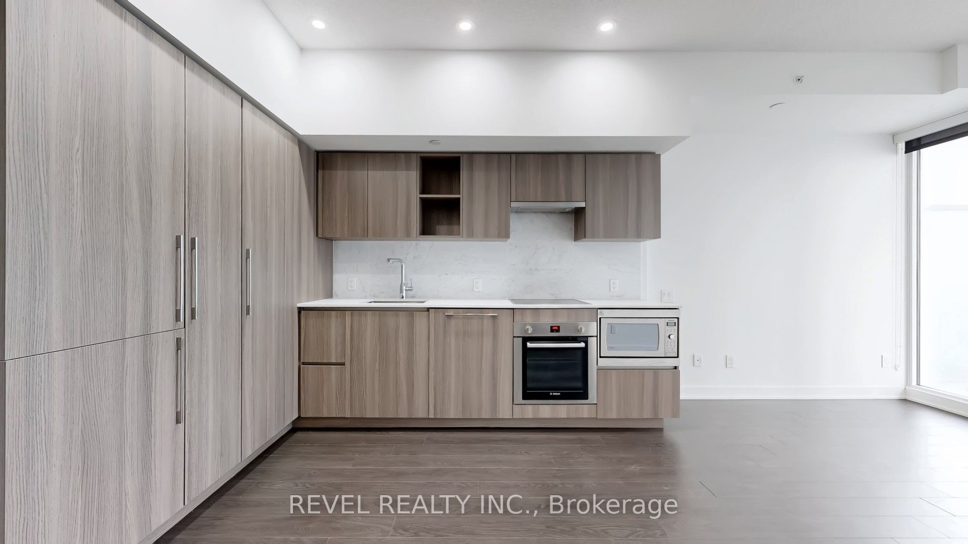 Additional image 4 of 3710-19 Bathurst Street, Toronto, ON, M5V 0N2