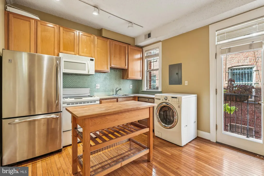 Additional image 8 of 1401 Columbia Road NW Unit 209, Washington, DC 20009
