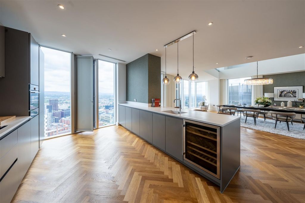 3 bed flat for saleEast Tower, Deansgate Square M15 photo 3