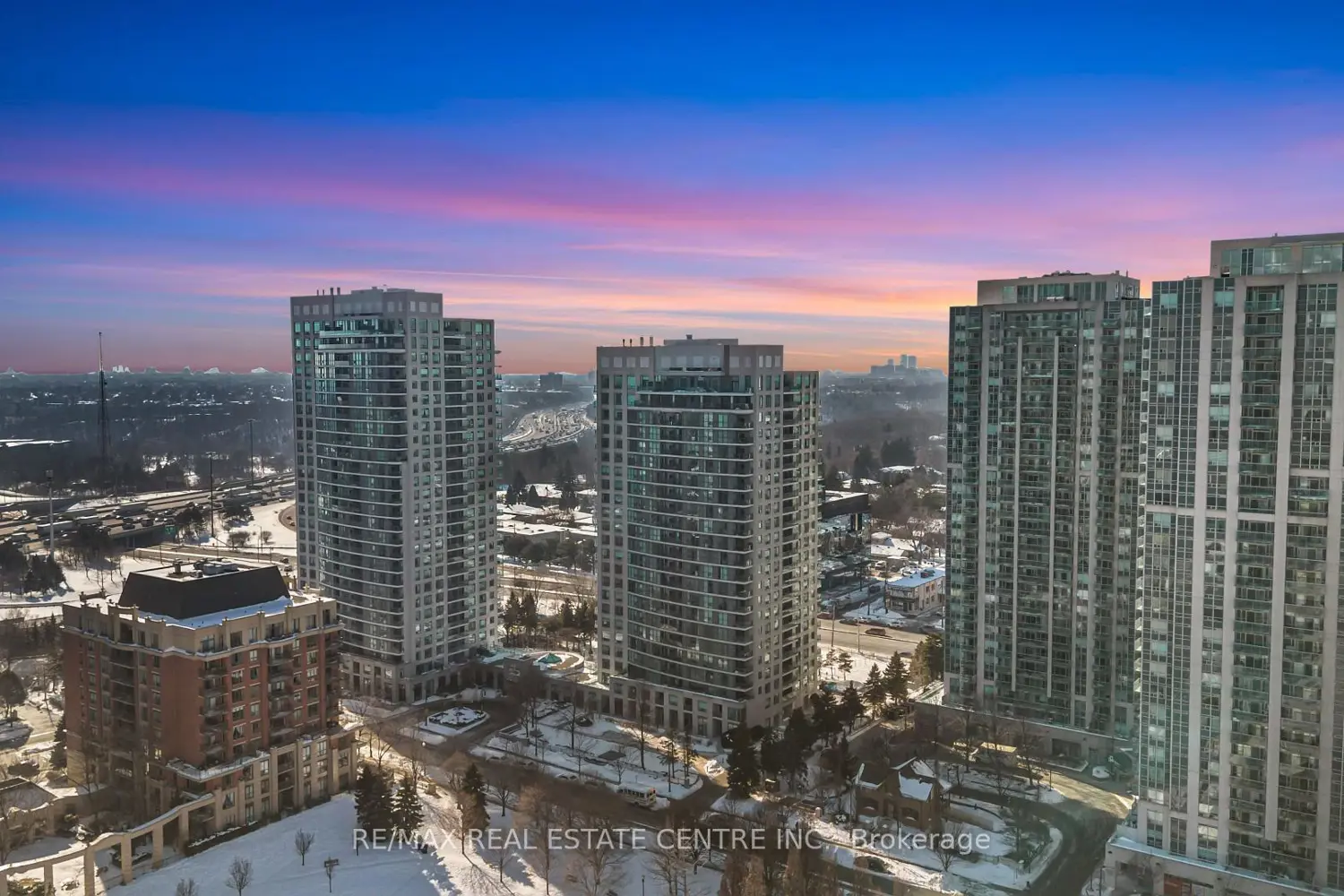 Additional image 18 of 30 Harrison Garden Boulevard 1605