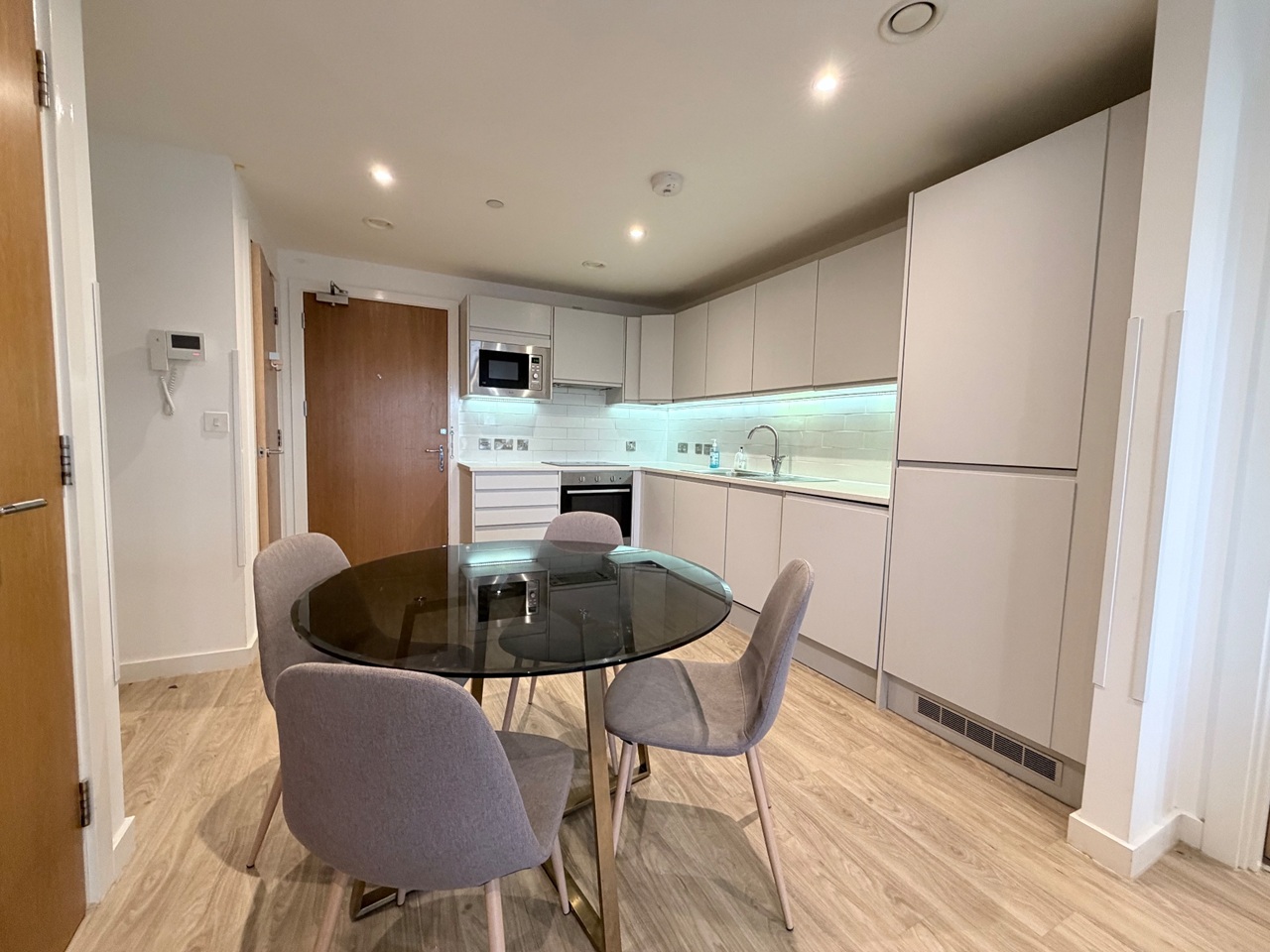 Additional image 5 of 2 Bed Flat, Oxid House, M1, N1 7GU