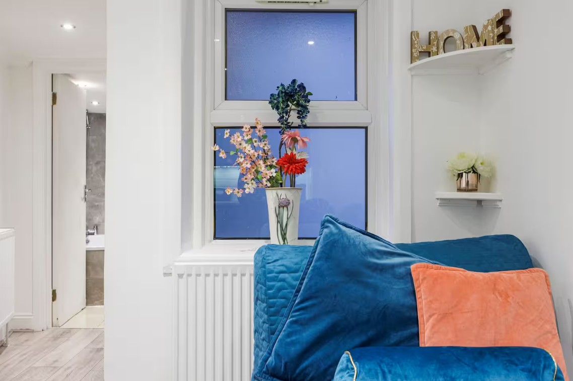 Additional image 5 of Studio Flat, North End Road, W14, N1 7GU