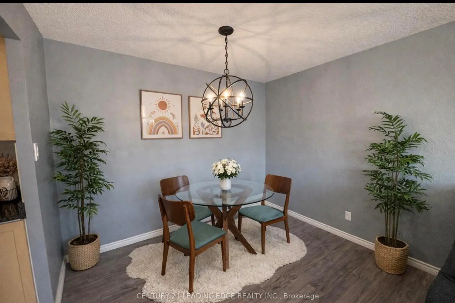 Additional image 9 of 936 Glen Street 209