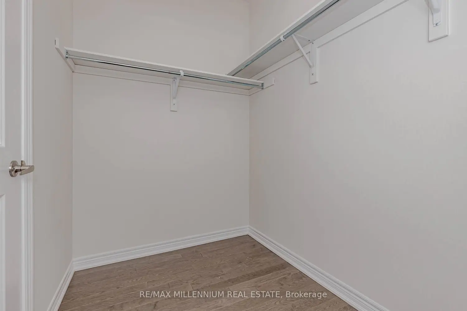 Additional image 14 of 25 Sapwood Crescent