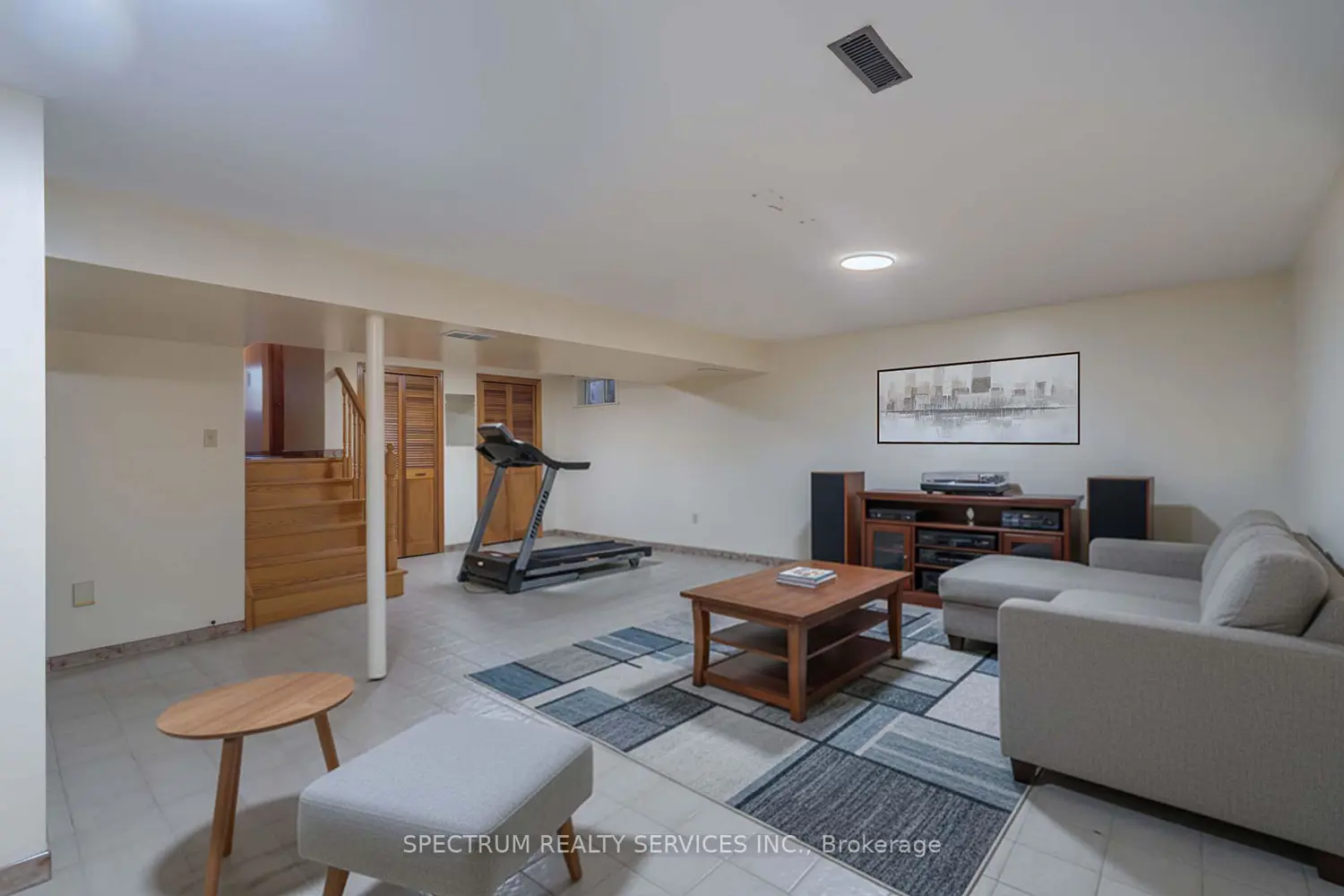 Additional image 15 of 27 Clubhouse Court