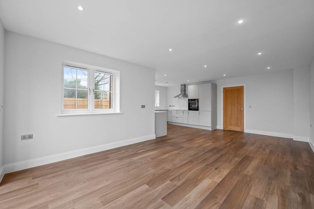 Additional image 8 of 4 bed detached house for saleSpa Farm Court, Stratford-Upon-Avon CV37