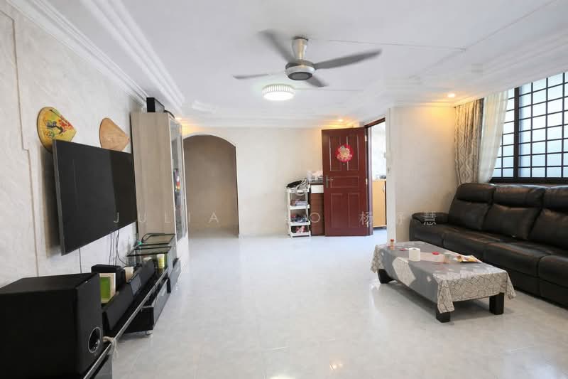 Primary image of 235 Serangoon Avenue 3