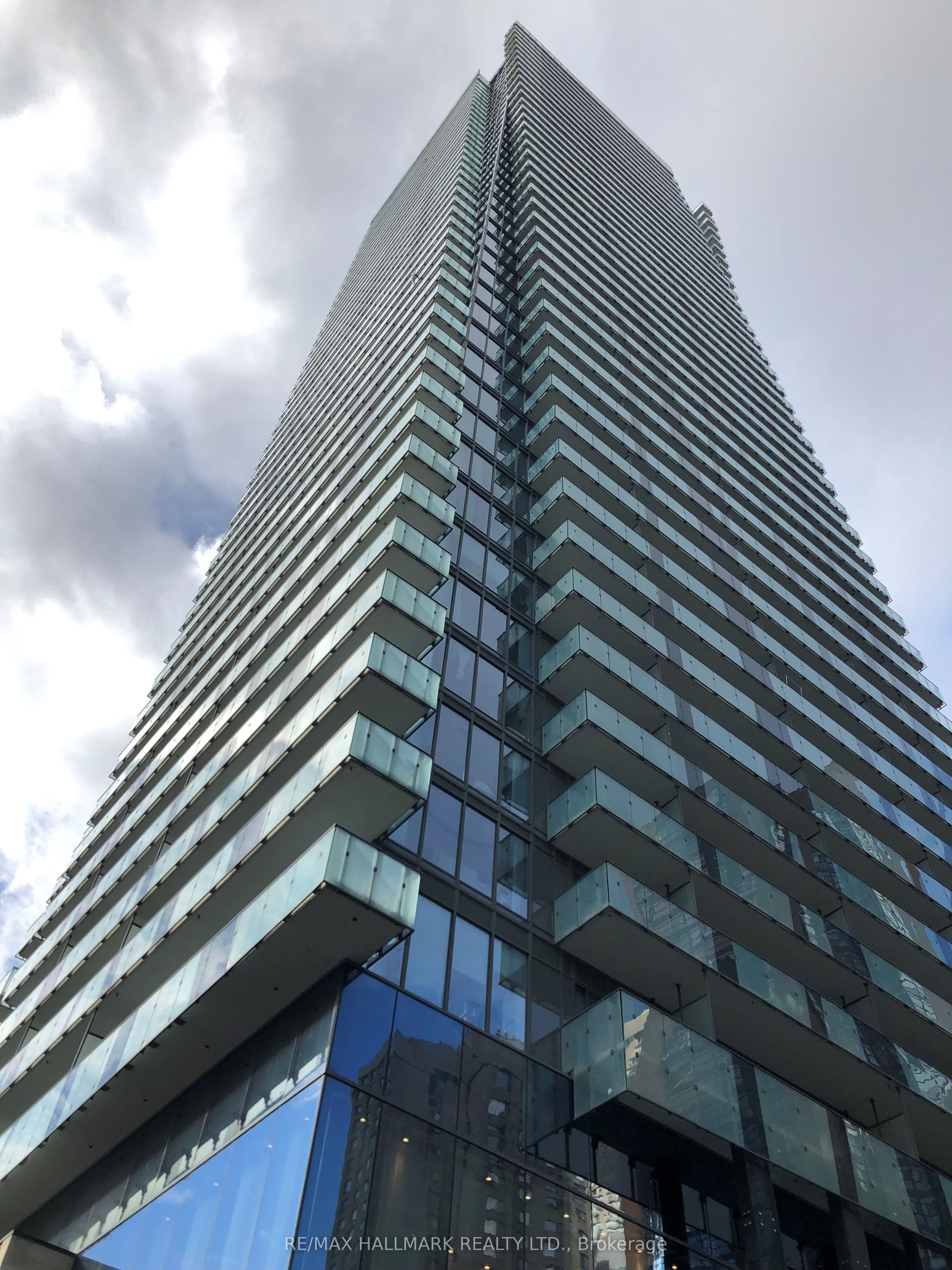 2607-65 St. Mary Street, Toronto, ON, M5S 0A6