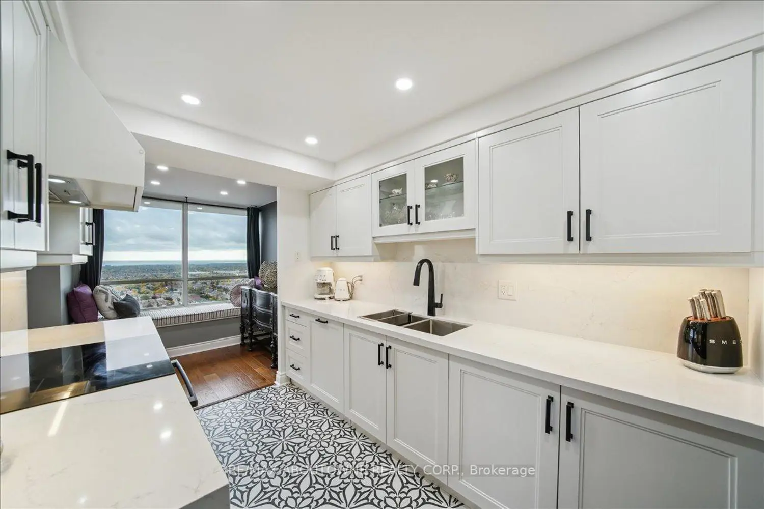 Additional image 9 of 550 Webb Drive 2603