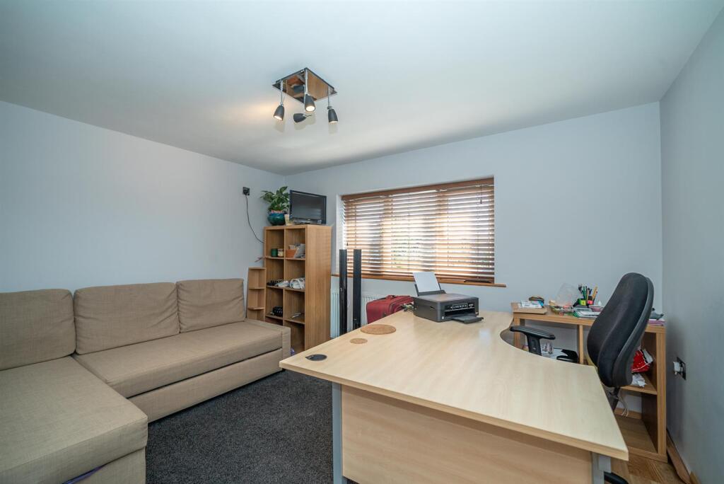 Additional image 14 of Howard Close, St. Albans