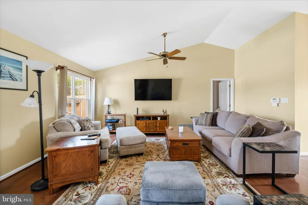 Additional image 10 of 203 N Barrington Court, Newark, DE 19702